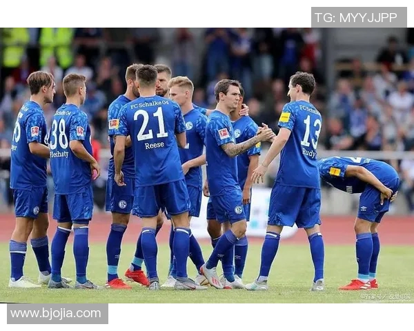 乌尔姆主场迎战杜塞尔多夫双方争夺关键积分展开激烈对决