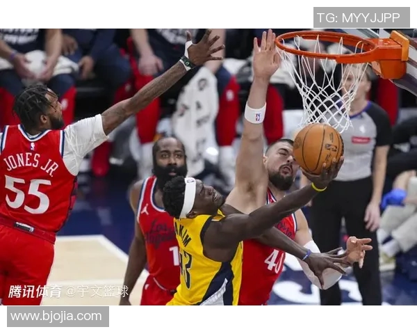 快船与独行侠8月24日比赛数据分析与精彩瞬间回顾 快船与独行侠8月24日比赛数据分析与精彩瞬间回顾